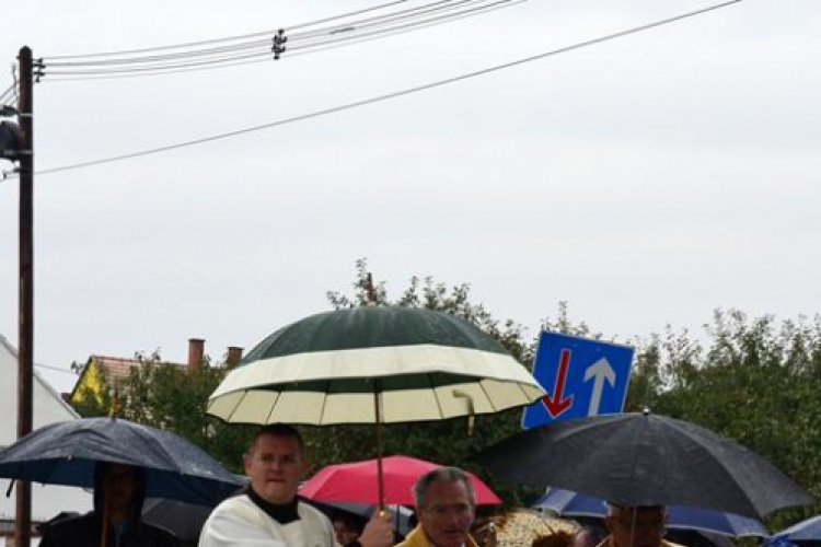 A szili templom felszentelésének 125. ünnepe és a Szent Mihály dombormű megáldása