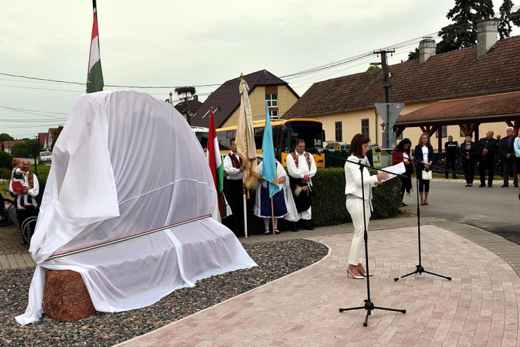 Trianoni megemlékezés Szanyban.