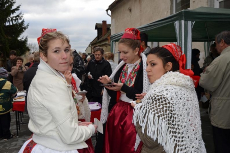 Ősök tere átadása Rábaszentandráson