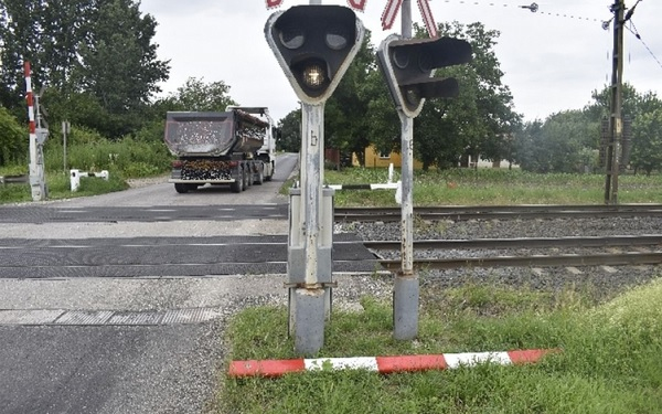 Megint egy autós, aki letörte a sorompórudat, de gyorsan továbbállt