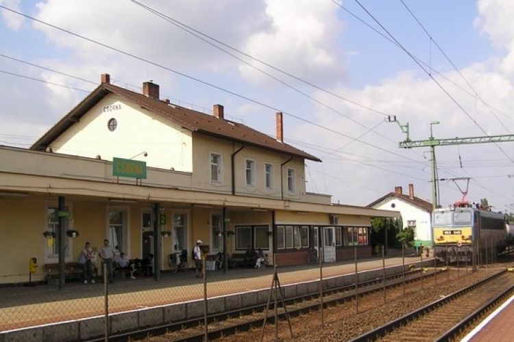 Jövő héten vonatpótló buszok közlekednek Csorna és Hegyeshalom között