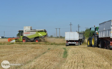 Aratás előtti gépszemle Kónyban