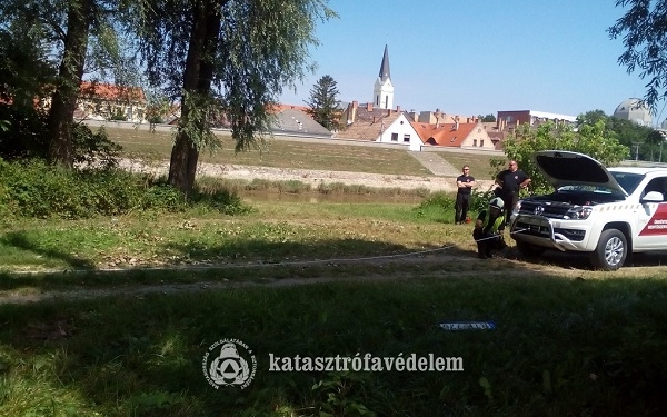 Sikeres csörlővizsgát tettek a Rábaközi Önkéntes Mentőszervezet tagjai is