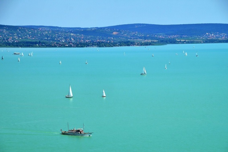 Rajtunk is múlik, meddig lesz Balaton