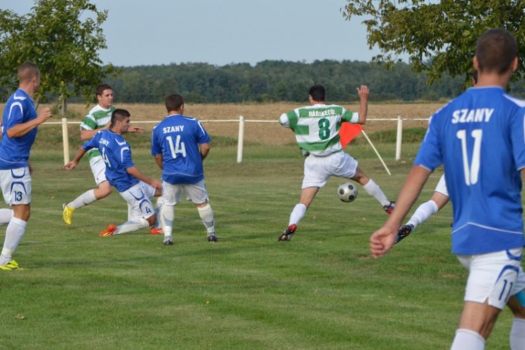 Rábakecöl-Szany 2:7 (1:3) megyei II. o. bajnoki labdarúgó mérkőzés