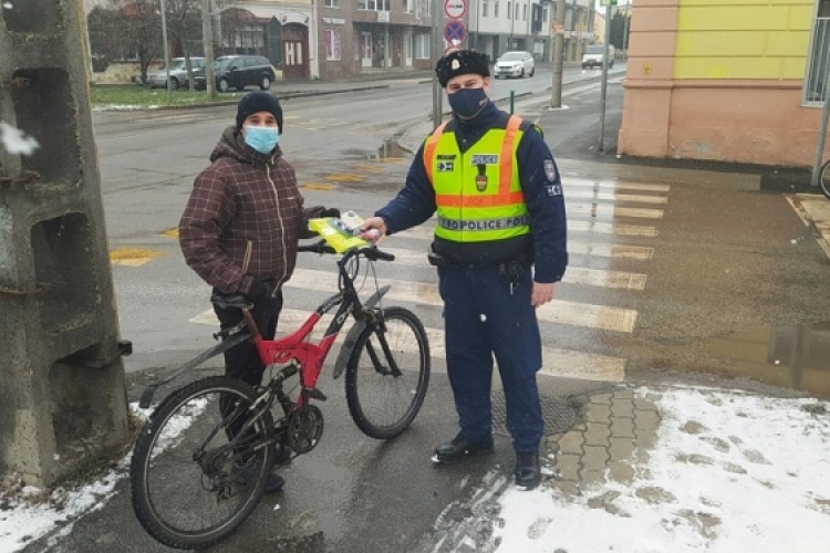 Közlekedésbiztonsági akciót tartottak a rendőrök Kapuváron