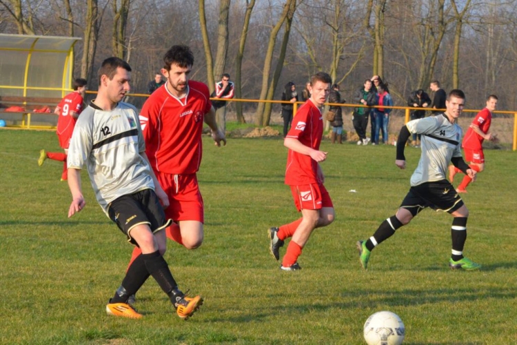 Vág-Kisfalud 0:2 (0:1) Megyei III. o. bajnoki labdarúgó mérkőzés