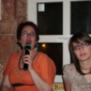 Karaoke est a Barna Papa kávézóban