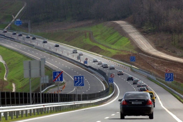 Már csak egy napig érvényesek a tavalyi autópálya matricák